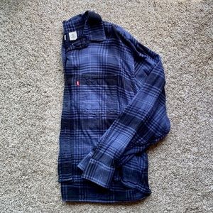Levi’s flannel